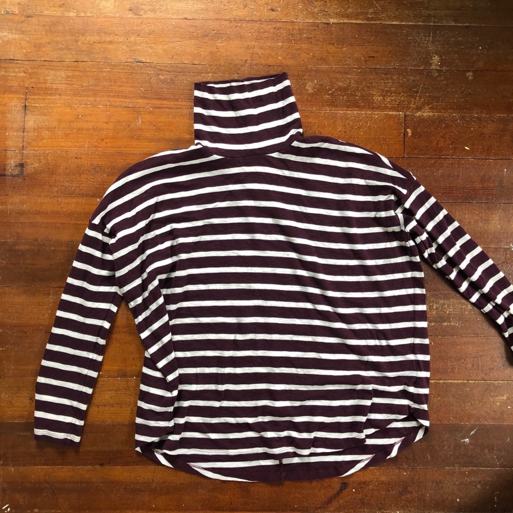 Aerie Striped Maroon Turtle Neck Size M